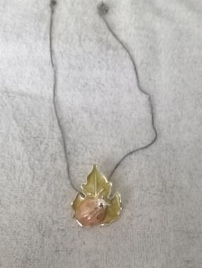 Leaf Pendant Necklace with Peach Accent - Women Jewelry